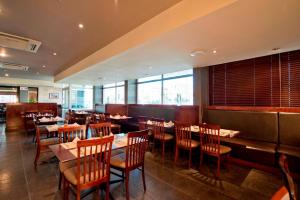 Hotel Thuringerhof tesisinde bir restoran veya yemek mekanı
