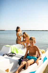 Hosté ubytování Bikini Tropicana Family Hotel