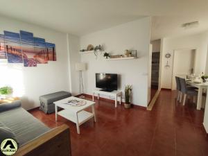 Telewizja i/lub zestaw kina domowego w obiekcie VolKKanrentals SunBeam House