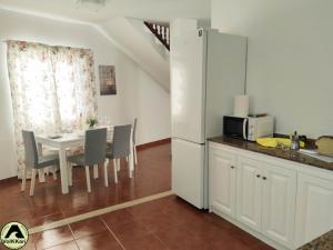 Zdjęcie z galerii obiektu VolKKanrentals SunBeam House w mieście Famara