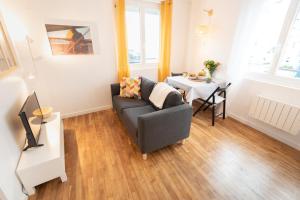 Posteľ alebo postele v izbe v ubytovaní Appartement T2 neuf, cosy & tout confort - Proche Centre ville par Groom