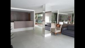 Lobbyn eller receptionsområdet på Apartamento Flat Ecosummer Tambaú
