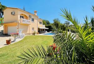 Zahrada ubytování Villa reina by costabravaway