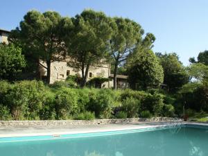 Der Swimmingpool an oder in der Nähe von Apartment in Umbria near Lake Trasimeno