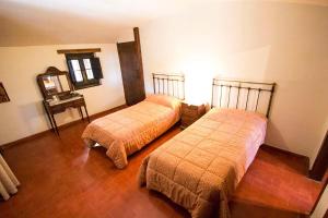 Posteľ alebo postele v izbe v ubytovaní Catalunya Casas Heavenly Haven for 16 pax , 30km from Barcelona!