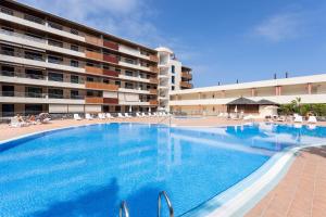 Basen w obiekcie Balcon de los Gigantes with pool view lub w pobliżu