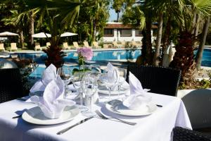Bazén v ubytování Hotel Kabila nebo v jeho okolí