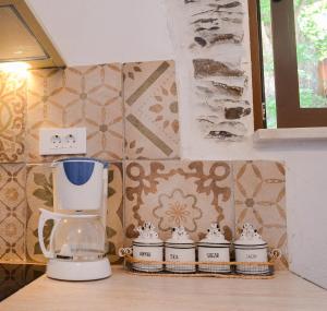 Kuchyň nebo kuchyňský kout v ubytování Feneri 3 -Cozy rustic Apt 20' from Elafonisi beach