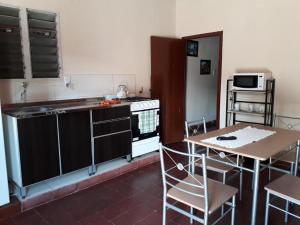 Una cocina o kitchenette en Del Sol 243
