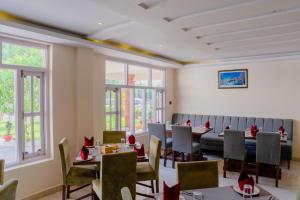 A restaurant or other place to eat at Siddhartha Sunny Resort, Surkhet