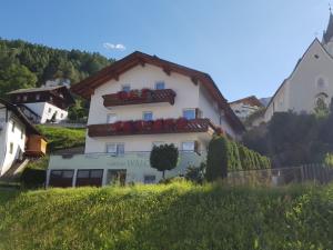 Budynek, w którym mieści się apartament