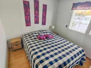 En eller flere senge i et værelse på Holiday Home Jahtikaltio 3 by Interhome