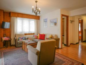 Posezení v ubytování Apartment Dent Favre A 5 by Interhome