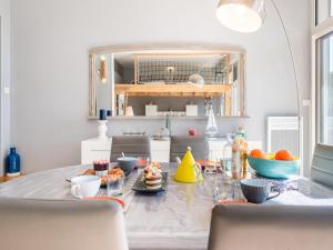 Kuchyň nebo kuchyňský kout v ubytování Apartment Beaumanoir by Interhome