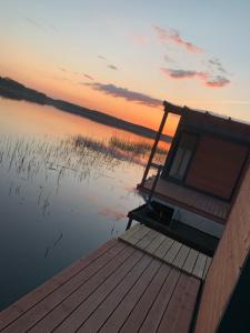 Fotografie z fotogalerie ubytování "B" Domki na wodzie Barczewko 2 z 4 domków v destinaci Barczewko