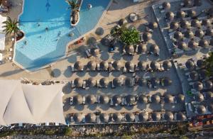 Imagen de la galería de Malama Beach Holiday Village, en Protaras