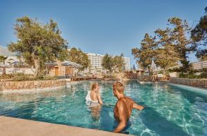 Het zwembad bij of vlak bij The Signature Level at TRS Ibiza Hotel - All Inclusive Adults Only - Entrance to Clubs included