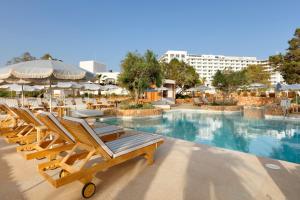 Het zwembad bij of vlak bij The Signature Level at TRS Ibiza Hotel - All Inclusive Adults Only - Entrance to Clubs included