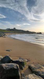 Afbeelding uit fotogalerij van Agréable T2 près des plages avec parking in Arcangues
