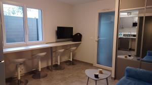 Afbeelding uit fotogalerij van Agréable T2 près des plages avec parking in Arcangues +11 foto's