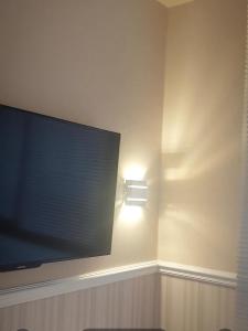 Gallery image of Apto Stúdio Área Central - Valor para 2 pessoas - Crianças Grátis - Colchão com massageador! in Curitiba