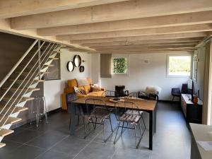 CHALET DUPLEX CHARMANT ENTRE LAC ET MONTAGNES 휴식 공간