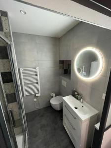 Kúpeľňa v ubytovaní Privilège Spa, jacuzzi & Sauna + 18 fotografií