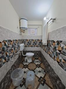 Ένα μπάνιο στο For Rest Home Shimla +30 φωτογραφίες