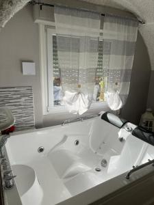 A bathroom at Casa Cristina - Vista Lago