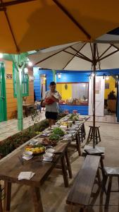 Εστιατόριο ή άλλο μέρος για φαγητό στο Hometown & Bungalow