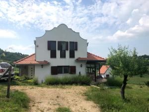 Budova, kde se vila nachází
