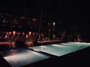 Piscina a De Foret o a prop