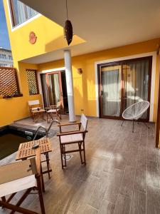 Rõdu või terrass majutusasutuses Orietta Residencial