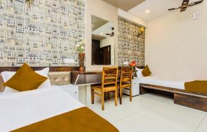 Gallery image of Hotel signature Planet in Indore +37 photos