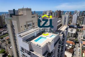 Πισίνα στο ή κοντά στο Studio Maravilhoso em Itapoã