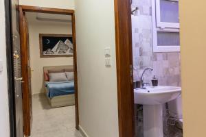Koupelna v ubytování F&M Home Egypt - Apartment Hurghada