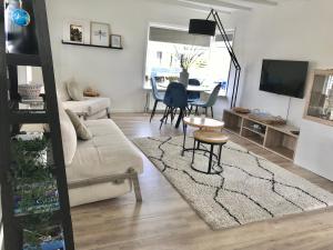 Quiet Waterloft near Amsterdam and Schiphol WS17的电视和/或娱乐中心