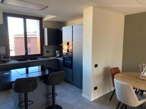Kuchyň nebo kuchyňský kout v ubytování La Casa di Davide Milano Monza