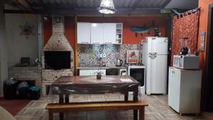 Küche/Küchenzeile in der Unterkunft Floripa Beach House Hostel
