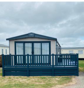 Gallery image of Prime Location Selsey Chalet Seal Bay in Selsey
