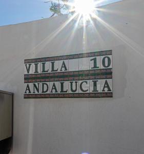 Certyfikat, podpis lub inny dokument wystawiony w obiekcie Luxury Villa Andalucia Seaview Private Pool close to Centre