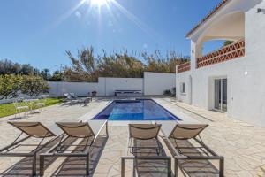 Basen w obiekcie Luxury Villa Andalucia Seaview Private Pool close to Centre lub w pobliżu