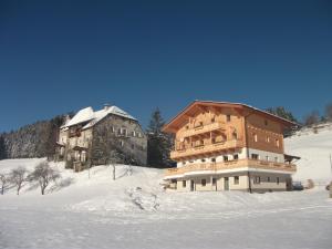 Obiekt Appartement Einödberg zimą