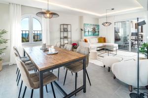 Posedenie v ubytovaní RDM9- Modern family apartment in Riviera del Mar
