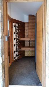 Posteľ alebo postele v izbe v ubytovaní Chalet Luxe spacieux, Piscine chauffée, vue lac et montagnes, proximité immédiate pistes