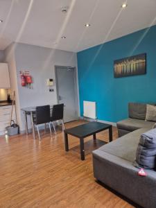 Posezení v ubytování Lewis Apartment 1 Northern Quarter Sleeps Upto 4