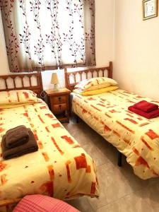 Posteľ alebo postele v izbe v ubytovaní Beautiful Air Conditioned bungalow - Alkabir