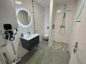 Kúpeľňa v ubytovaní Appartement atypique : Le Puits