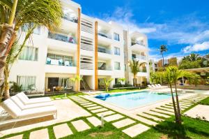 Beach Garden F3 Luxury Condo内部或周边的泳池