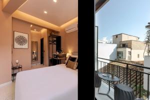 Balkon lub taras w obiekcie Clyde Athens by Nin&Bau